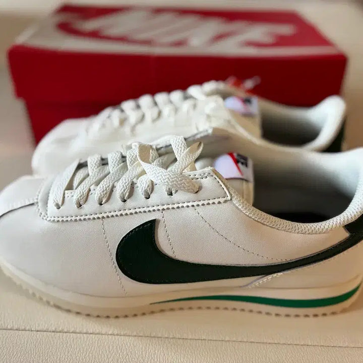 [BUNJANG] Nike Cortez G-Zi Green &amp; Malachite Leather Sneakers (240) / 나이키 코르테즈 골지 그린앤말라카이트 240 새상품
