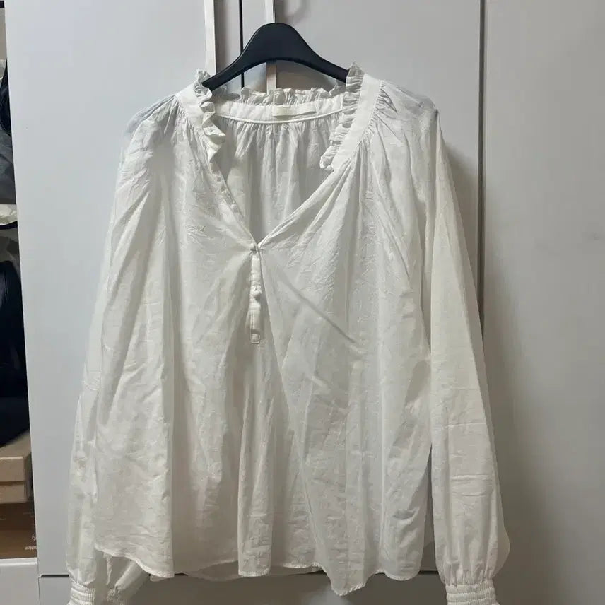 [SOLD OUT] 모멧 momet 블라우스 판매