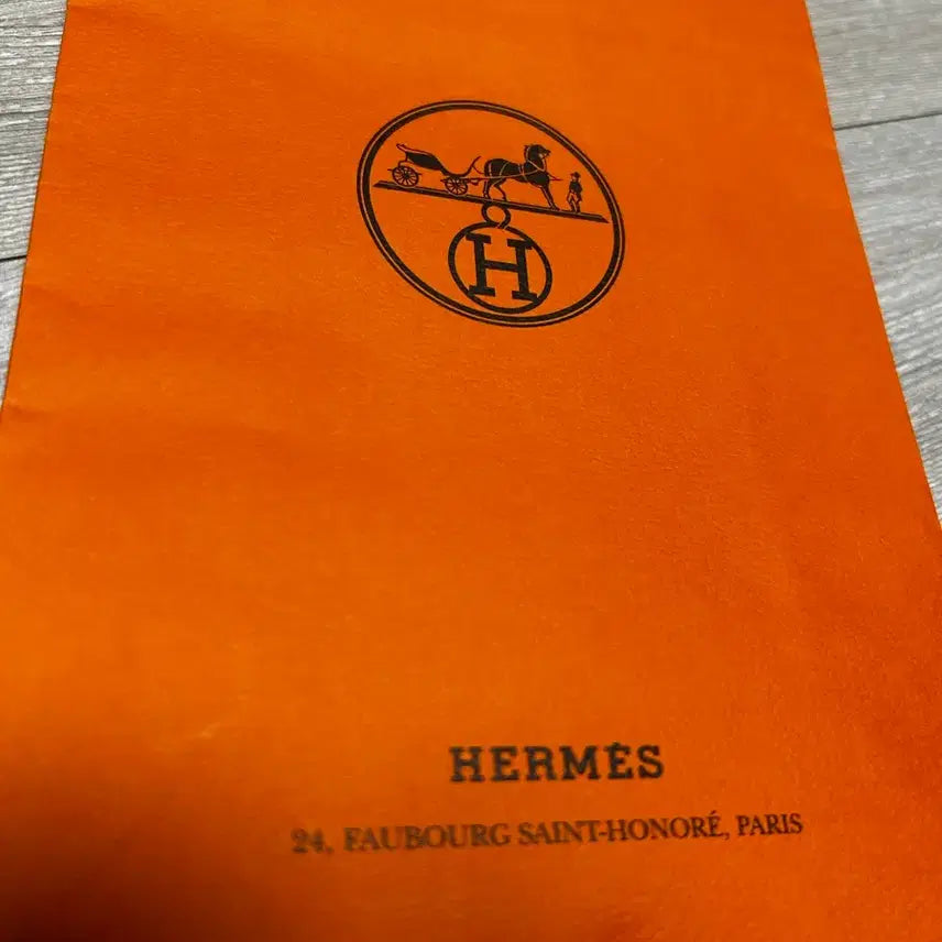 [SOLD OUT] 에르메스 Hermes 쇼핑백 판매합니다.