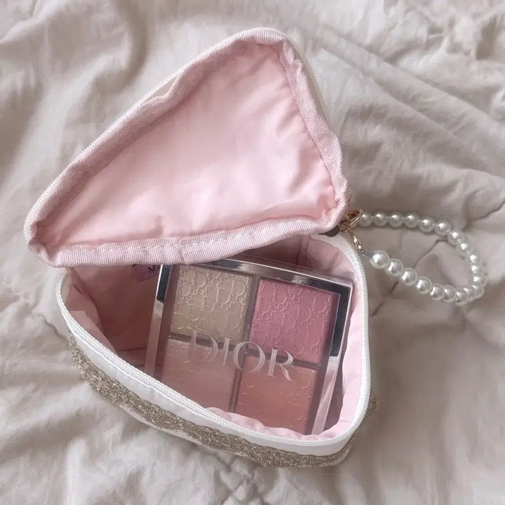 [BUNJANG] Maison de FLEUR Strawberry Cake Pouch / 메종드플뢰르 딸기 케이크 파우치 쇼트케이크 삼각 양산형 지뢰게