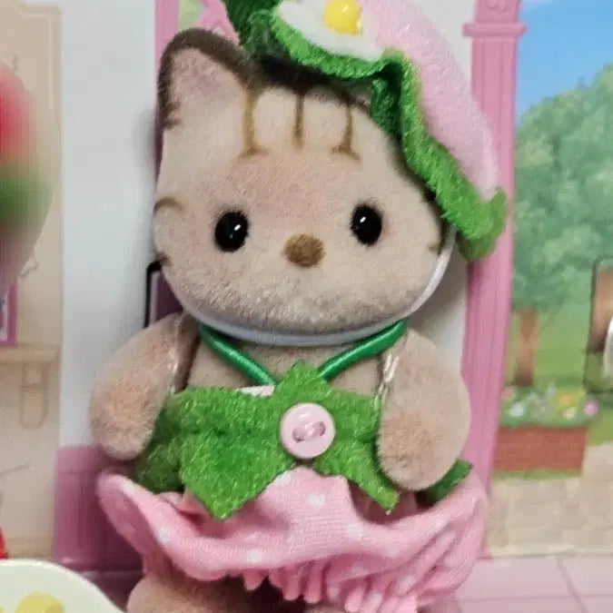 [BUNJANG] Sylvanian Families Strawberry Striped Cat Baby Split Set / 실바니안 모여라 딸기 줄무늬 고양이 아기 직립 분철 판매 시마네코