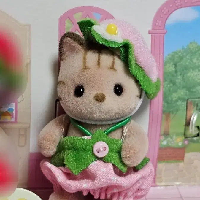 [BUNJANG] Sylvanian Families Strawberry Striped Cat Baby Split Set / 실바니안 모여라 딸기 줄무늬 고양이 아기 직립 분철 판매 시마네코