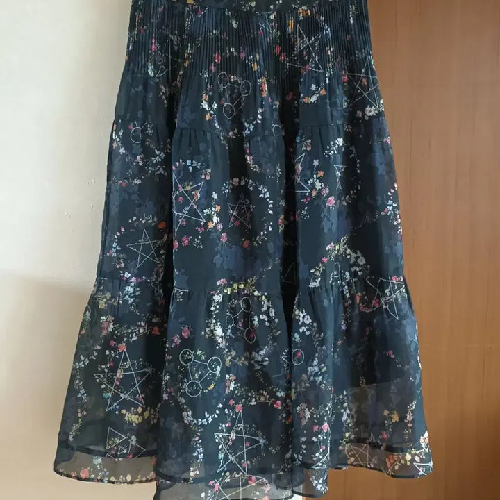 [BUNJANG] CC Collect Pattern Pleated Long Skirt (Size 66) / CC콜렉트 시원한 스커트 66