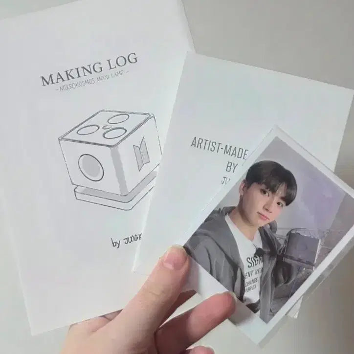 [BUNJANG] BTS Jungkook Mikrokosmos Bluetooth Mood Lamp / BTS 정국 제작 블루투스 무드등 Mikrokosmos Mood Lamp