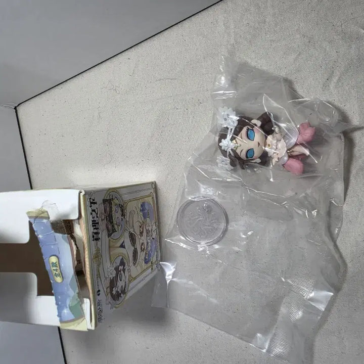 [BUNJANG] Identity V Marie Desk Invasion Figure / 제5인격 탁상침입 피규어  마리