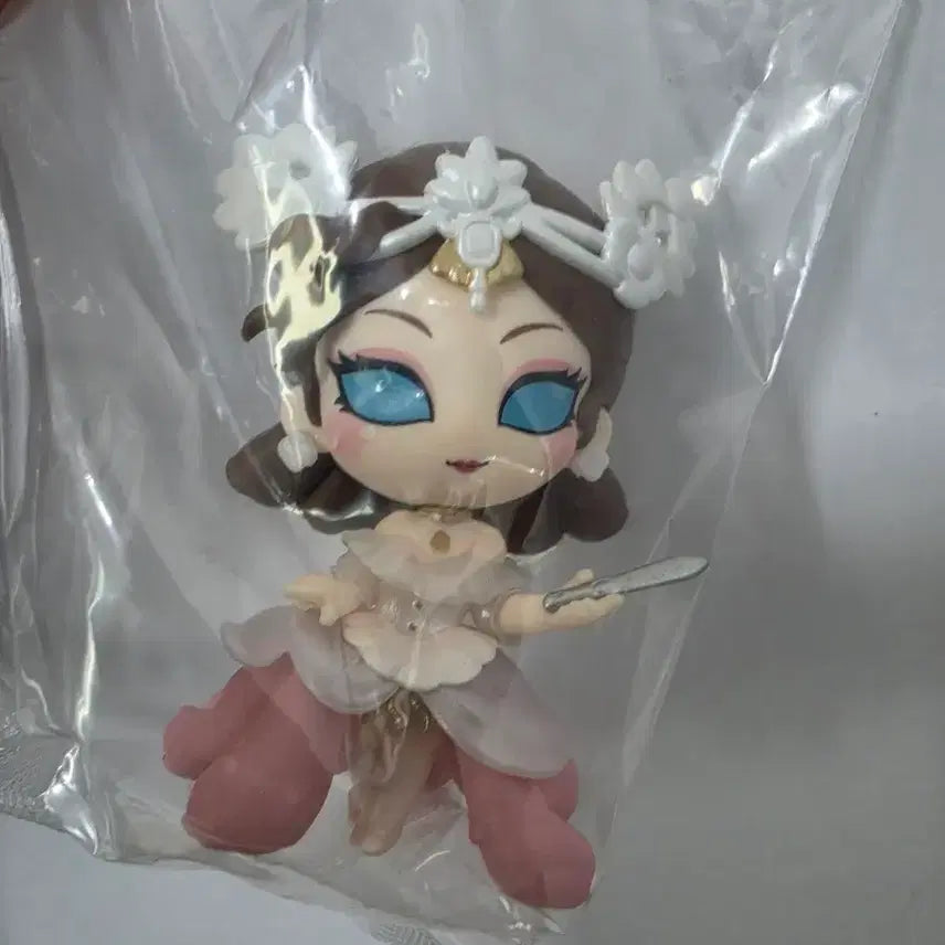[BUNJANG] Identity V Marie Desk Invasion Figure / 제5인격 탁상침입 피규어  마리
