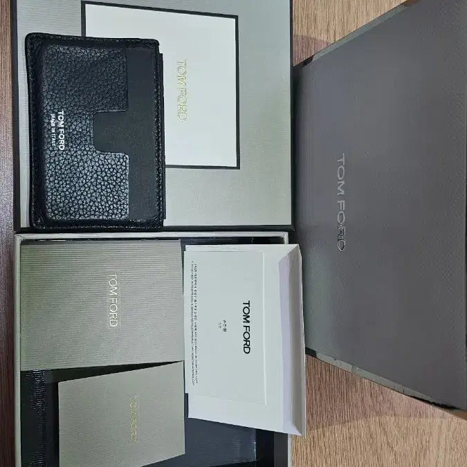 [SOLD OUT] 톰포드 그레인드 카드지갑