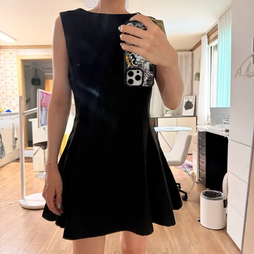 [BUNJANG] Black Sleeveless Flare Dress (M) / 새상품) 블랙 민소매 플레어 원피스 M