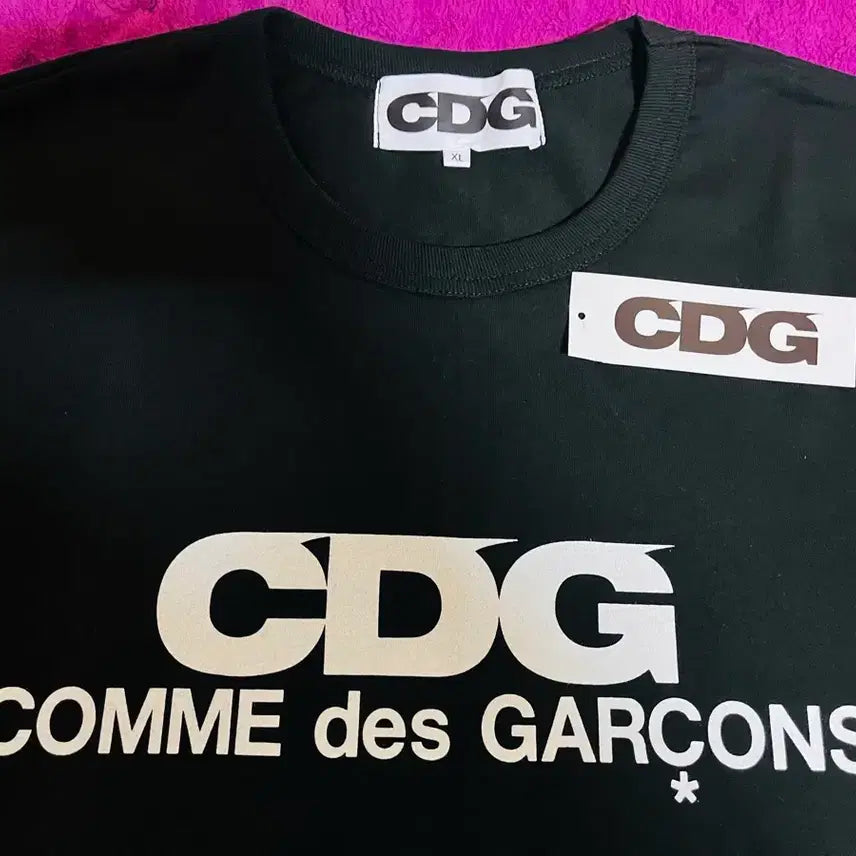 [SOLD OUT] CDG 꼼데가르송 로고 반팔 티셔츠 드립니다(새상품/정품)