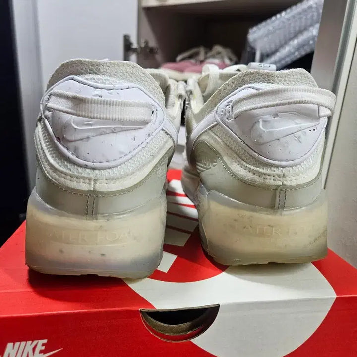 [SOLD OUT] 나이키 에어맥스 90 DQ3987-101 화이트 295