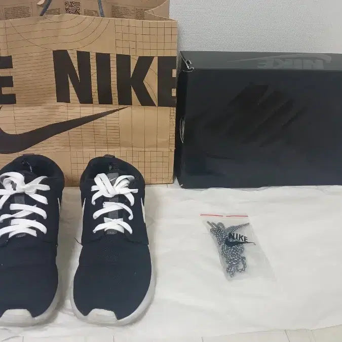 [SOLD OUT] 나이키 로쉐 런(Nike Roshe Run) 혹은 나이키 로쉬 원(Nik
