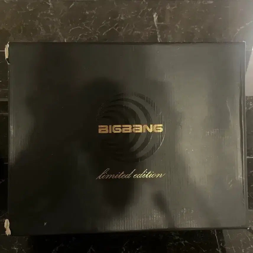 [BUNJANG] Big Bang Limited Edition Leather Sneakers / 빅뱅 리미티드에디션 신발 급처