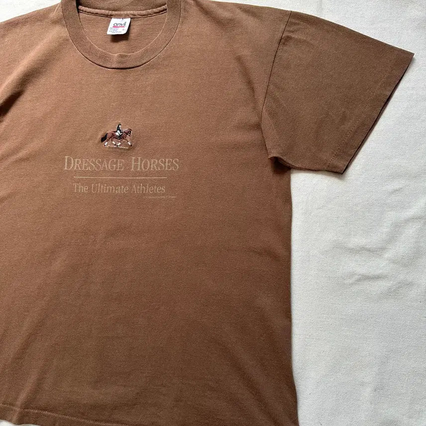 [BUNJANG] Anvil 90s USA Single Stitch Dressage Horses Embroidered T-Shirt L / anvil 90s USA 브라운 티셔츠 L