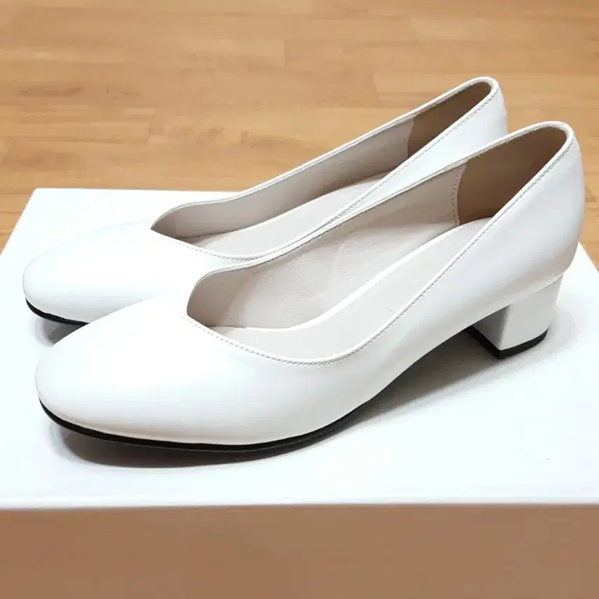 [BUNJANG] GaiaShoe Lightweight Wedge Pumps - White Women&