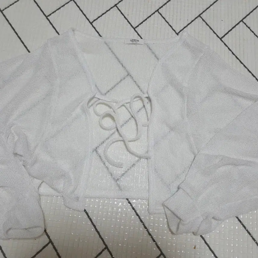 [SOLD OUT] 화이트 크롭 니트 볼레로가디건