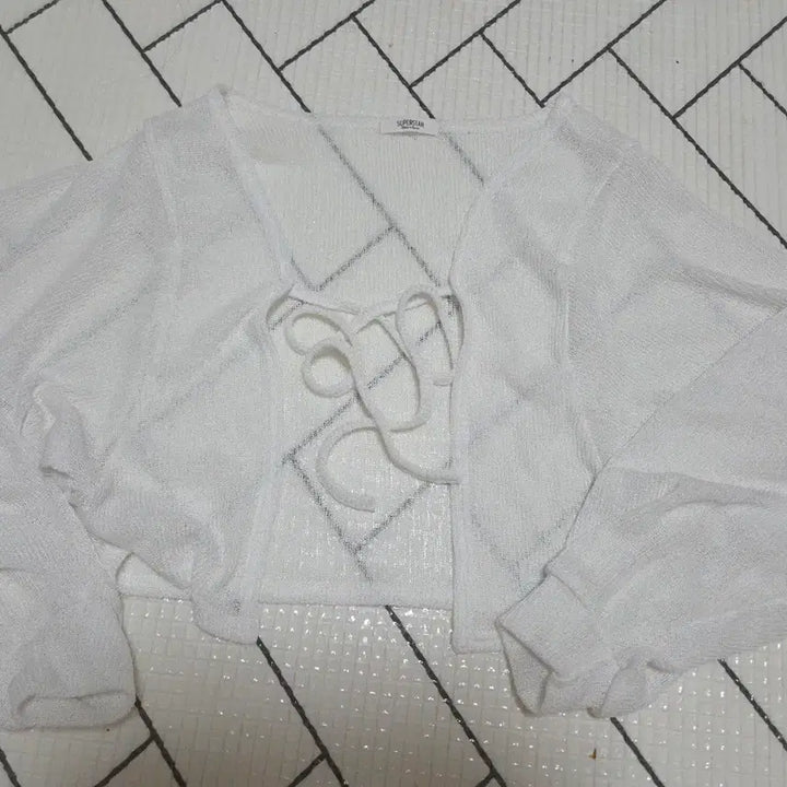 [SOLD OUT] 화이트 크롭 니트 볼레로가디건