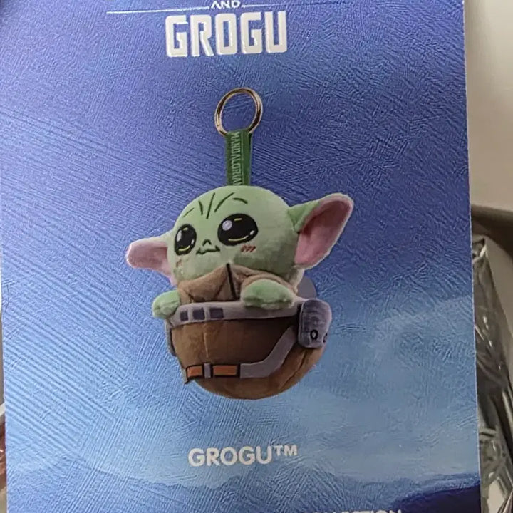 [BUNJANG] Hot Toys Mandalorian with Grogu Cosbi Plus Keychain and Grogu Stroller / 핫토이 만달로리안과 그로구 코스비 플러스 키체인 그로구 유모차
