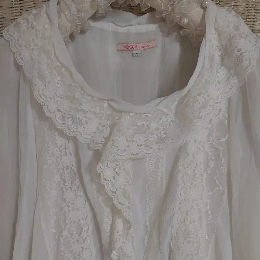 [BUNJANG] Adelia Vintage Lace Blouse White / 아델리아 빈티지 레이스 블라우스 화이트