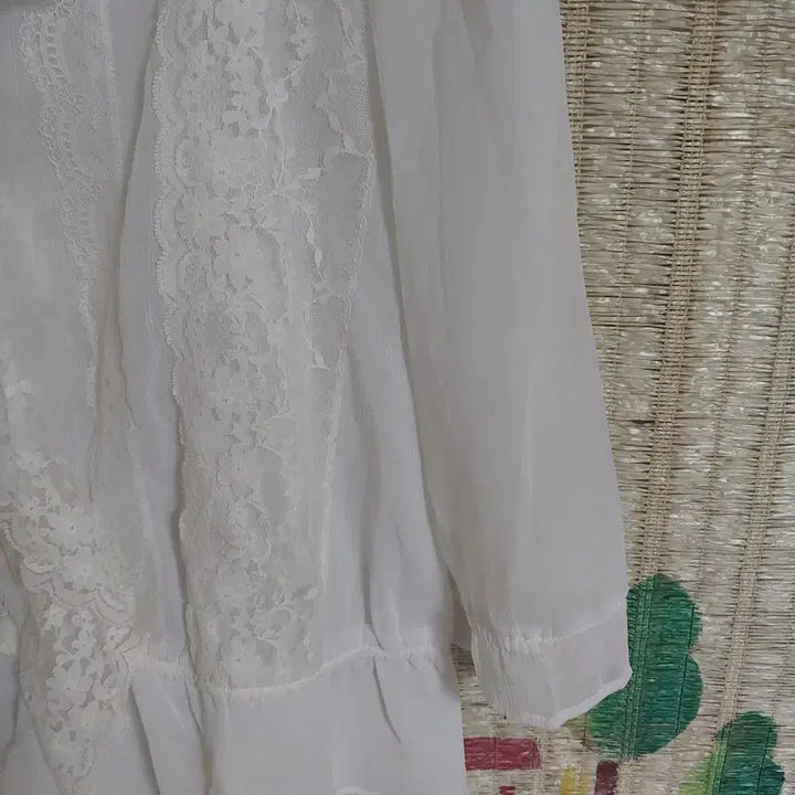 [BUNJANG] Adelia Vintage Lace Blouse White / 아델리아 빈티지 레이스 블라우스 화이트