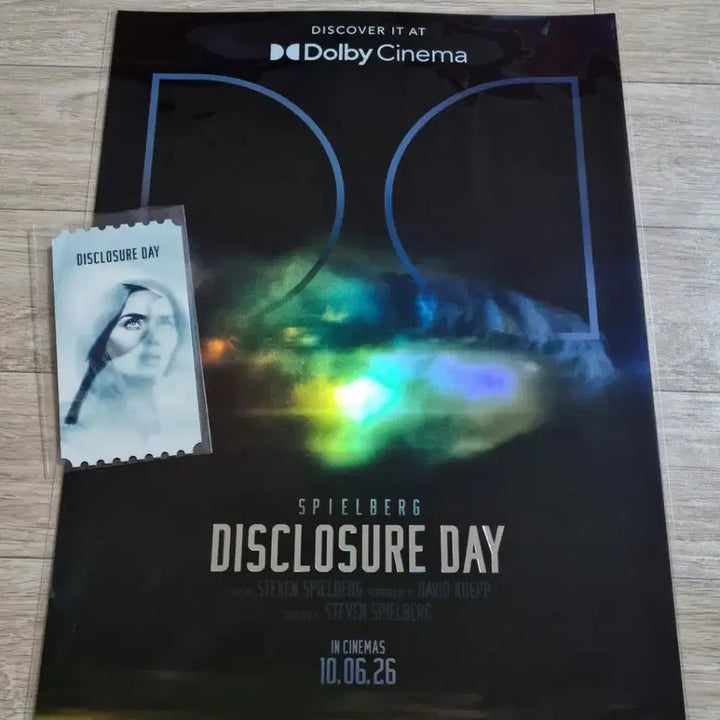 [BUNJANG] Disclosure Day Dolby Poster Original Ticket Bundle Set / [일괄] 디스클로저 데이 돌비 포스터 오리지널 티켓 오티 특전