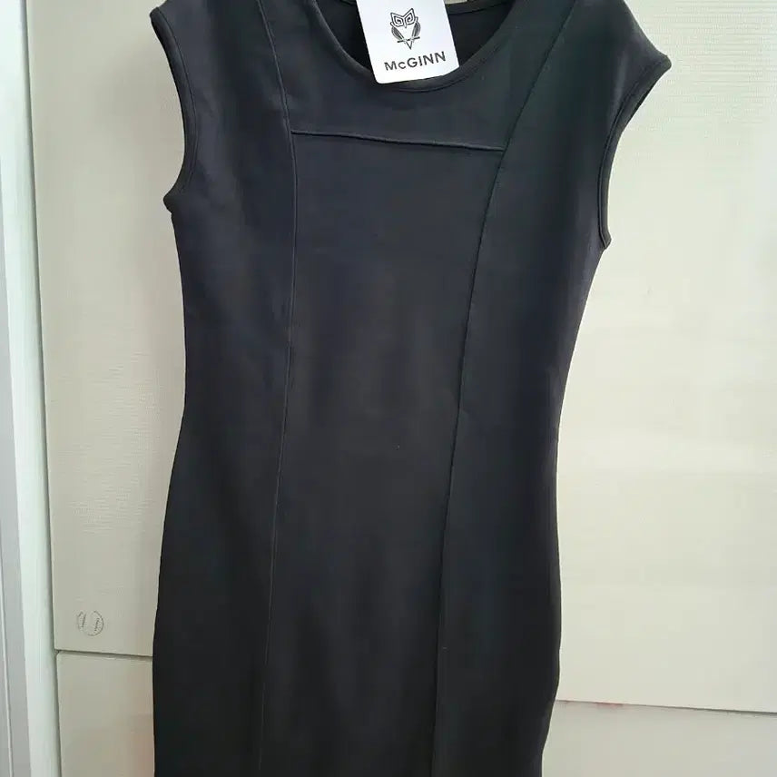 [BUNJANG] MCGINN Black Sleeveless Dress / McGINN 블랙 민소매 원피스