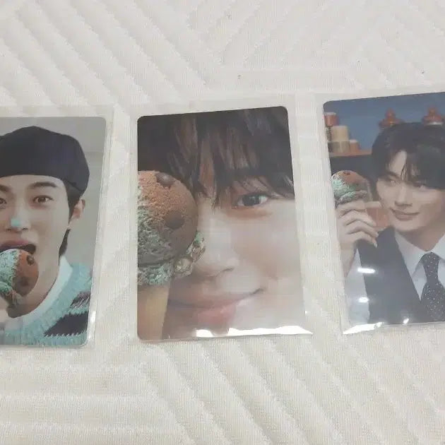 [BUNJANG] Byun Woo-seok Vera Photocard Set (Signed) / 싸인포함)) 변우석 베라 포카 3종 세트 양도