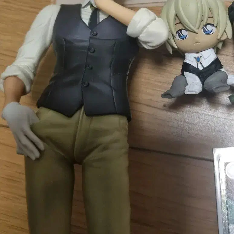 [BUNJANG] Detective Conan Furuya Rei Bourbon Mystery Train Acrylic Card / 코난 후루야 레이 버번 미스터리 트레인 치지마세 피규어 유사 아크릴 카드