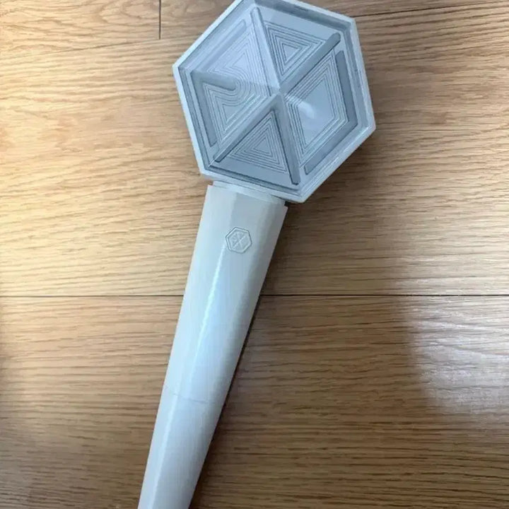 [BUNJANG] EXO EXO-L Bong Lightstick with Kyungsoo Keychain / 에리디봉 또리디봉