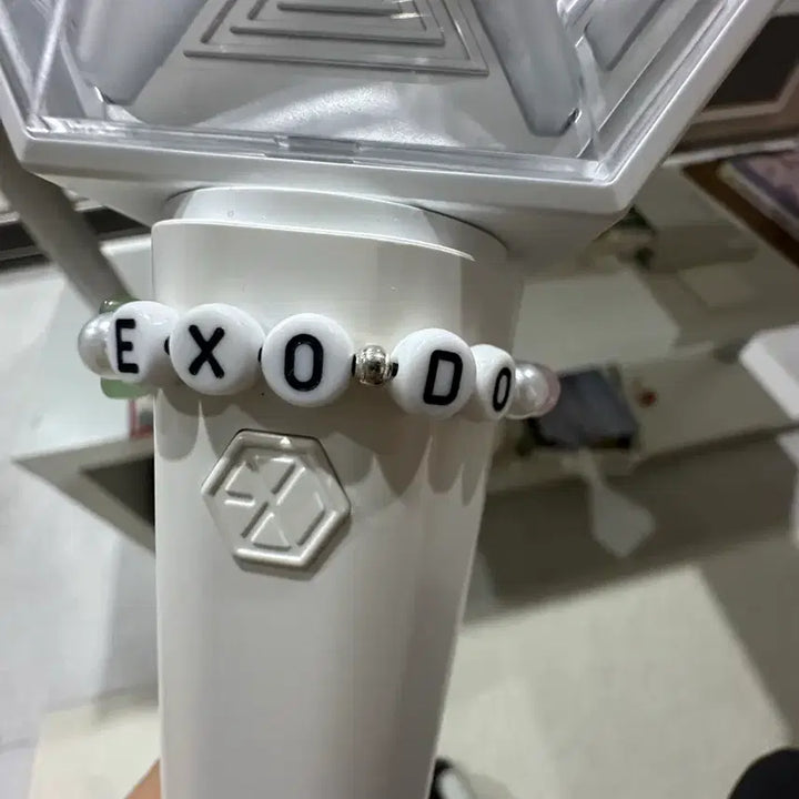 [BUNJANG] EXO EXO-L Bong Lightstick with Kyungsoo Keychain / 에리디봉 또리디봉