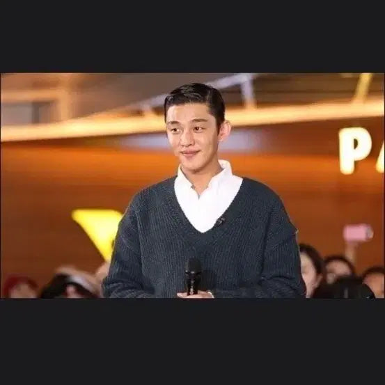 [BUNJANG] Wooyoungmi 16FW V-Neck Knit Grey Blue / 우영미 16fw 브이넥 유아인 니트 그레이 블루