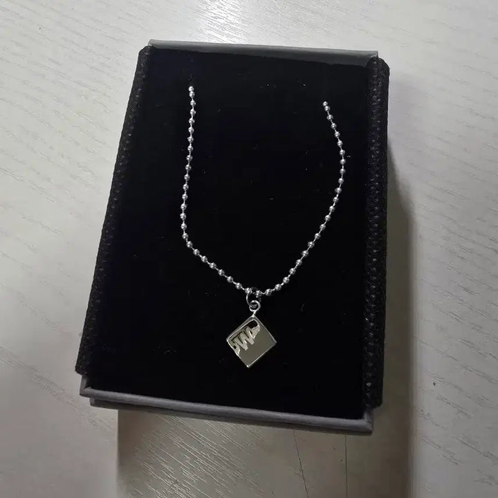 [BUNJANG] SEVENTEEN Wonwoo 9th Anniversary Necklace / 세븐틴 원우 9주년 목걸이