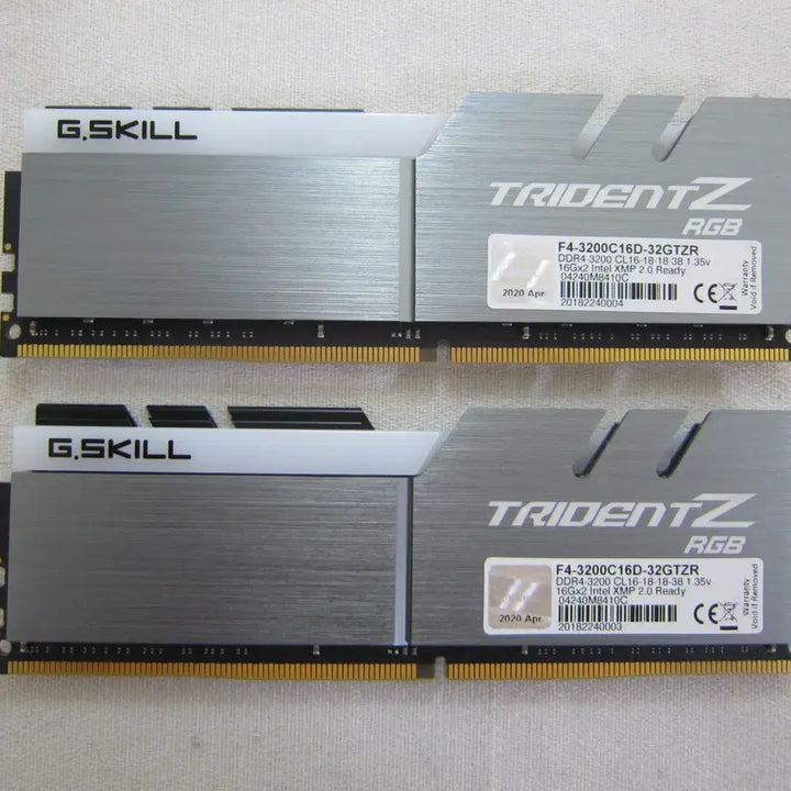 [BUNJANG] G.Skill Trident Z RGB DDR4-3200 CL16 32GB (2x16GB) Desktop Memory RAM / 지스킬 DDR4-3200 TRIDENT Z RGB 32G(16Gx2)
