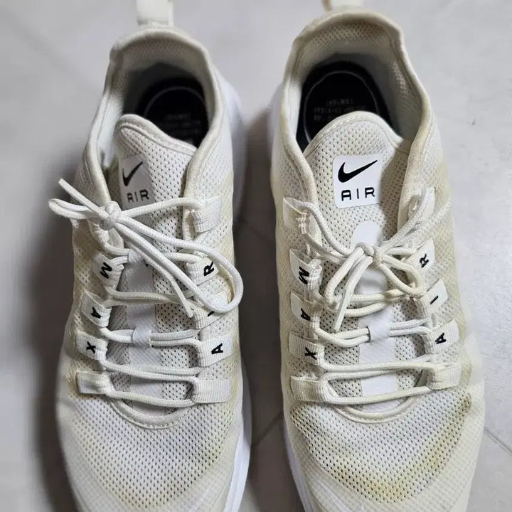[BUNJANG] Nike Air Max White Sneakers / 나이키 에어맥스  운동화 화이트  270