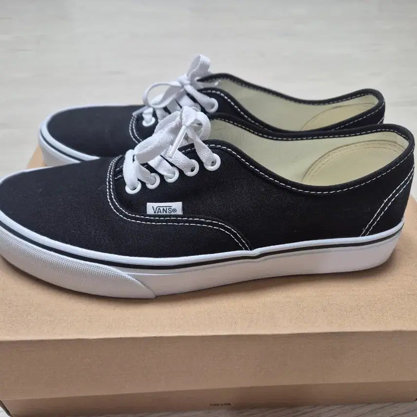 [BUNJANG] Vans Authentic Black 265mm Sneakers / 반스 어센틱 265m