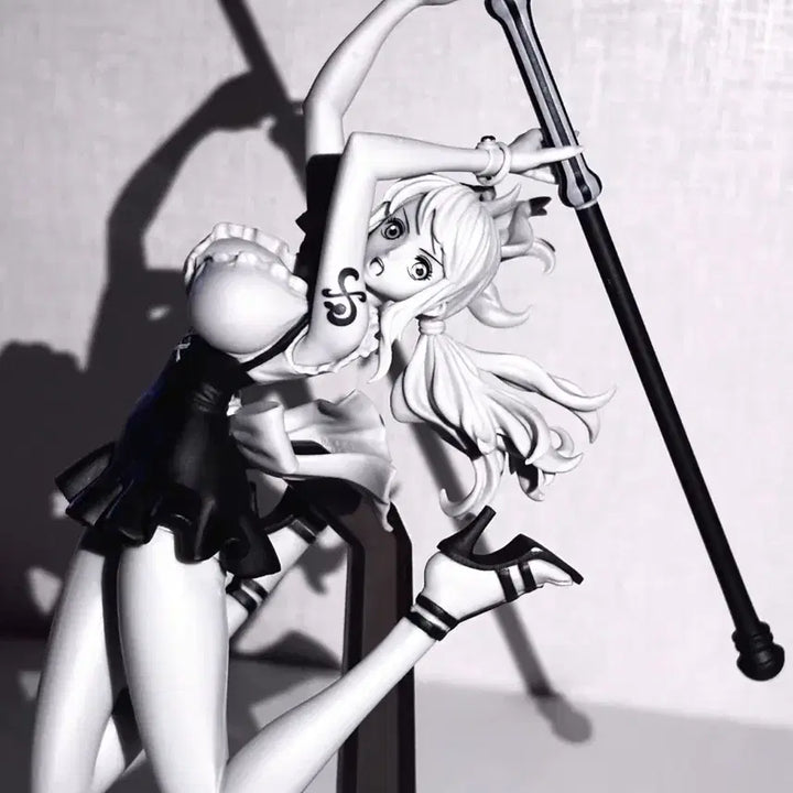 [BUNJANG] One Piece Nami Monochrome Figure / 원피스 나미 흑백 피규어