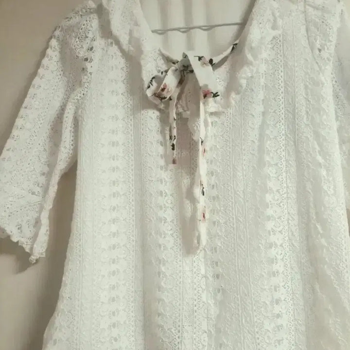 [BUNJANG] Knit Lace White Blouse Free Size / 뜨개 레이스 화이트 블라우스 F