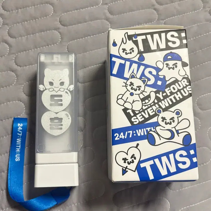 [BUNJANG] Tours Turn On Bong Lightstick / 투어스 응원봉 투로나봉