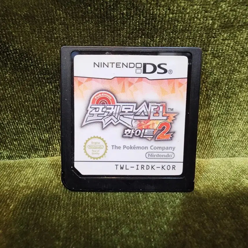 [SOLD OUT] 닌텐도 ds 포켓몬스터 화이트 2 알칩