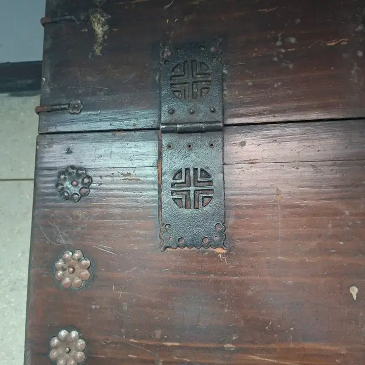 [BUNJANG] Antique Iron Hinged Bandaji Chests (Set of 2) / 무쇠경첩 반닫이2개