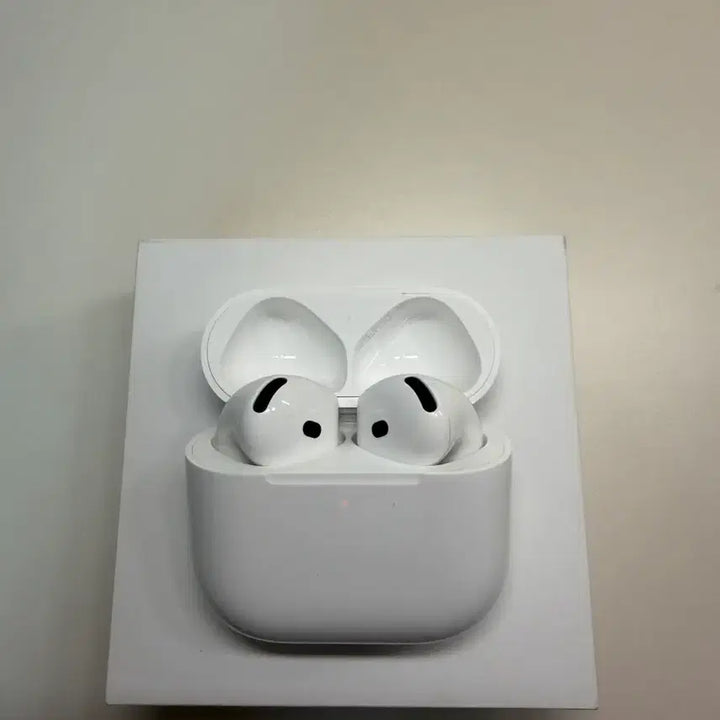 [BUNJANG] Apple AirPods 4th Generation Full Box / 에어팟 4세대 풀박스