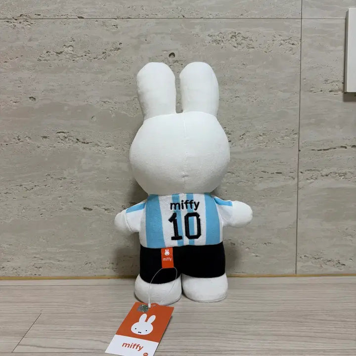 [BUNJANG] Miffy Argentina World Cup Uniform Plush Doll (Medium) / 미피 축구 월드컵 아르헨티나 유니폼 중형 인형