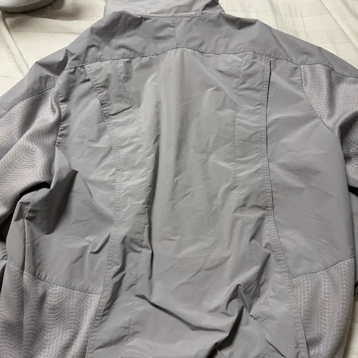 [BUNJANG] Sansan Gear Grey Windbreaker Jumper / 산산기어 회색 바람막이 점퍼