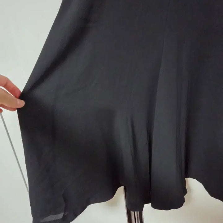 [BUNJANG] Black V-neck Chiffon Jumpsuit / 블랙 브이넥 쉬폰 점프수트