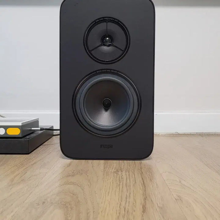 [BUNJANG] Rega Kyte Bookshelf Speakers (Black) - Mint Condition / 레가 카이트 rega 영국 수제 스피커, 신품급 풀박스