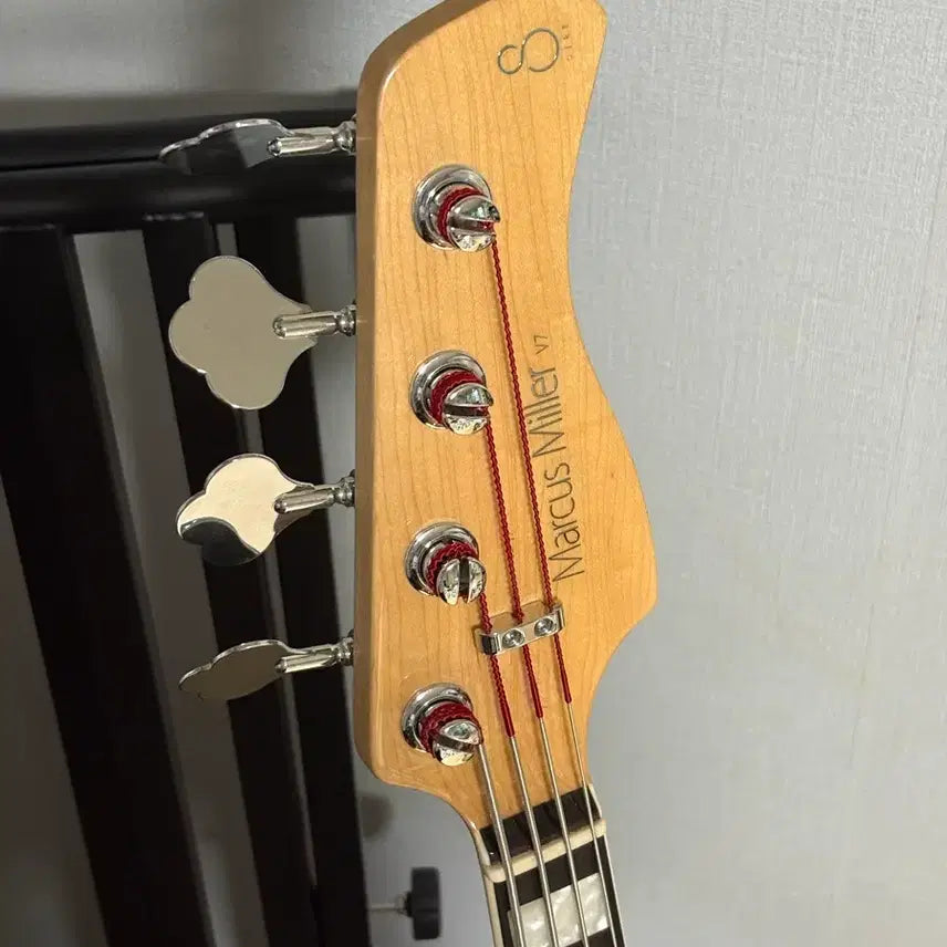 [BUNJANG] Sire Marcus Miller V7 4ST Alder/Rosewood 1st Gen Electric Bass Guitar / 사이어 V7 베이스 기타