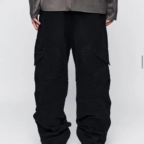 [BUNJANG] IGNOTA CORE:13 Bain Cargo Pants Black / 이그노타 코어:13 베인 카고 팬츠 블랙