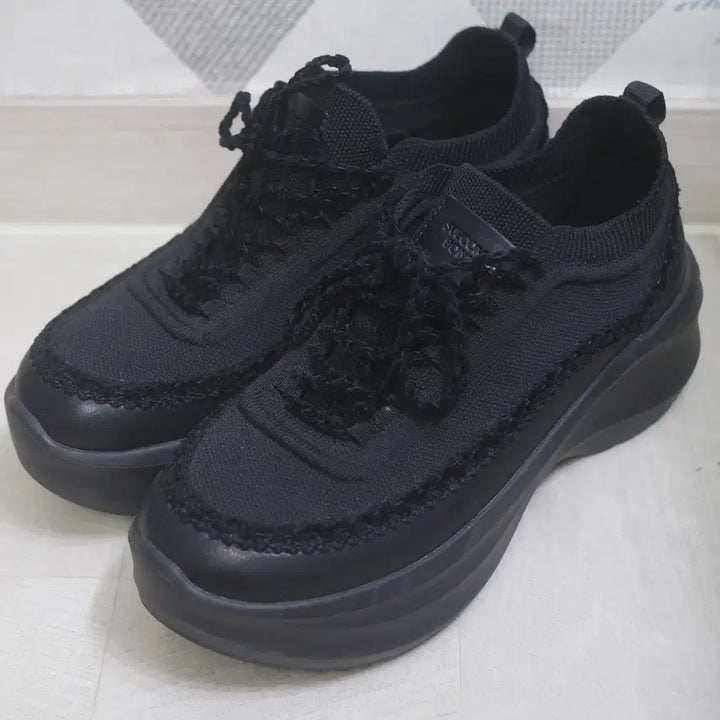 [BUNJANG] SUECOMMA BONNIE Lightweight Comfortable Sneakers 250 / 슈콤마보니 - 가볍고 편한 운동화 250