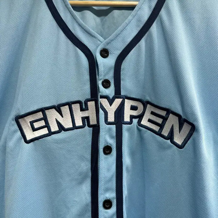 [BUNJANG] Enhypen Baseball Jersey Uniform Official Goods Sky Blue Free Size / 엔하이픈 ENHYPEN 베이스볼 저지 유니폼 FREE 하늘색 공식 굿즈