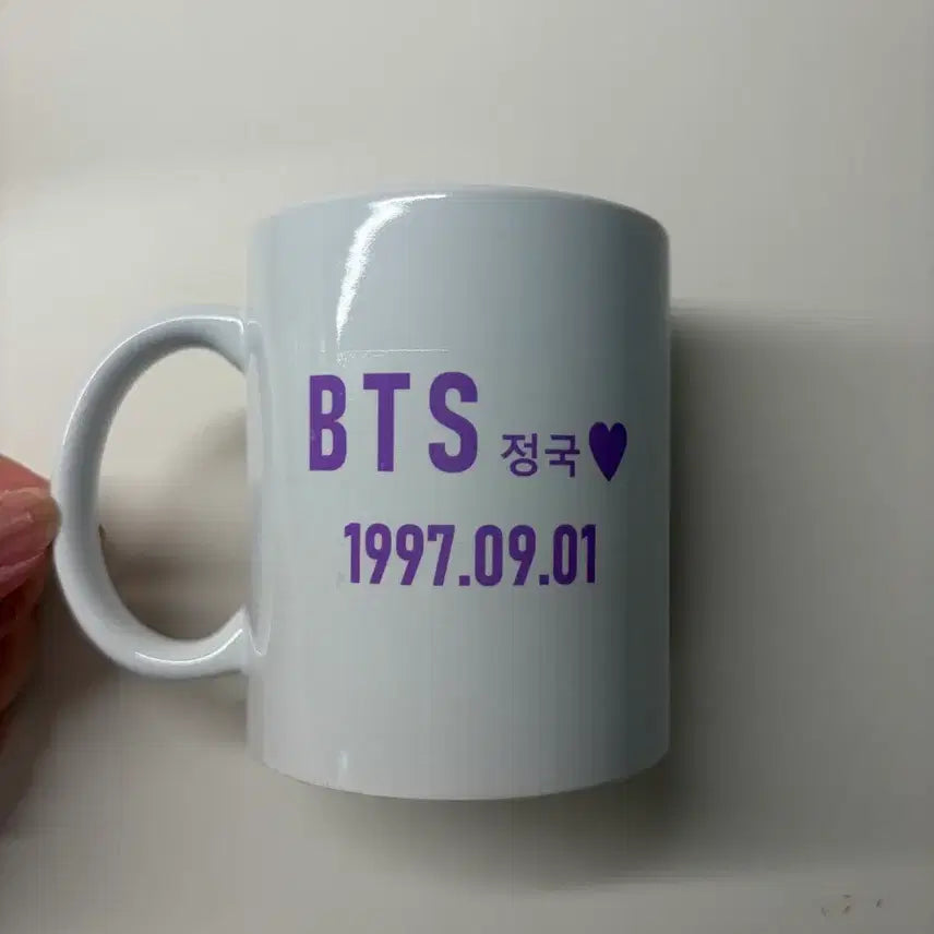 [BUNJANG] BTS Jungkook Mug Cup / 방탄소년단 BTS 정국 머그컵