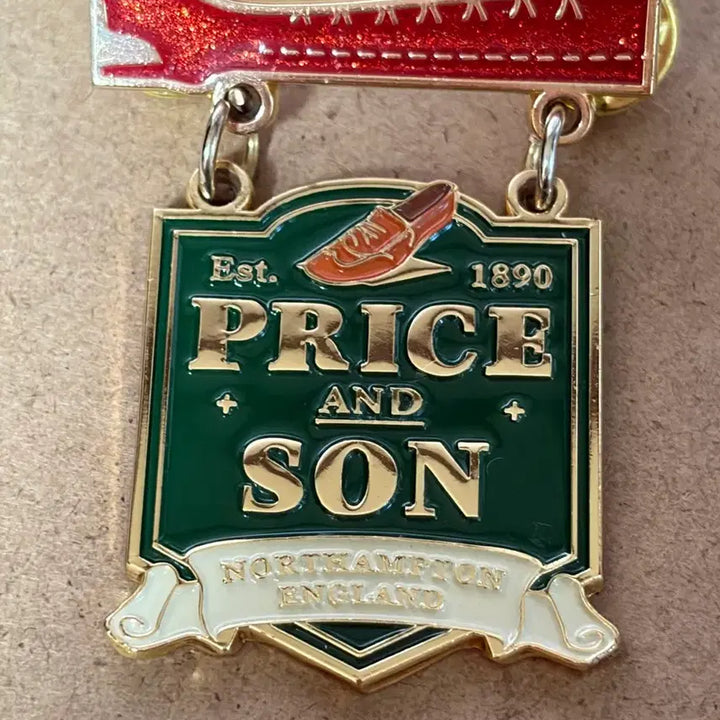 [BUNJANG] Kinky Boots Musical MD Badge / 뮤지컬 킹키부츠 굿즈 md 뱃지